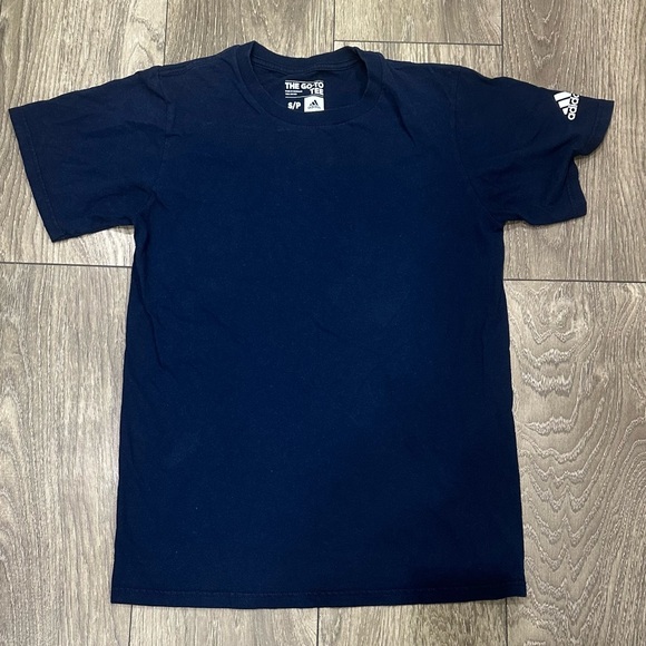 👕 Bundle of 3 Adidas Boys' T-Shirts - Size S 🌟 - Picture 3 of 7